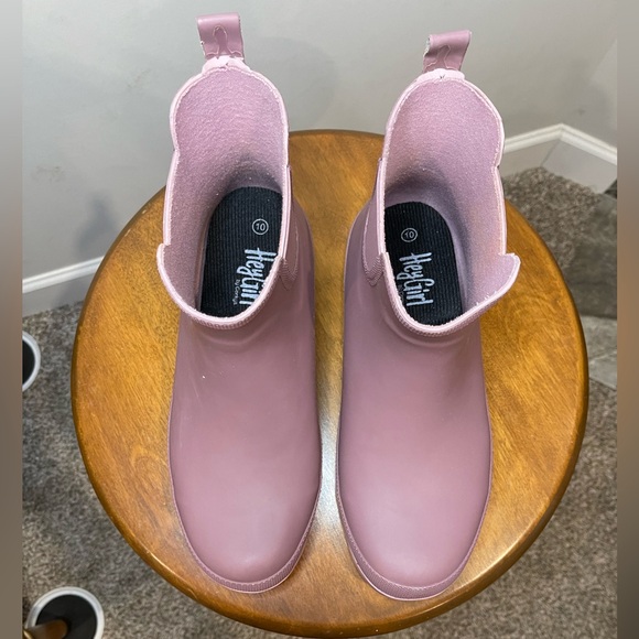 Hey Girl Rain Boots - Picture 4 of 5